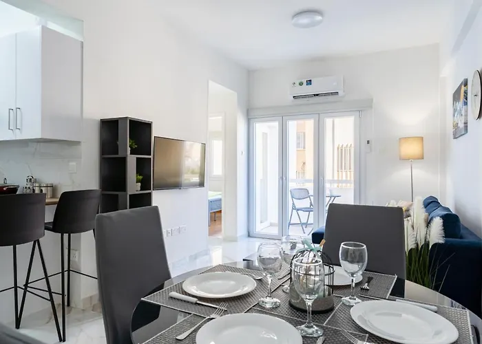 דירה Vibe - 1 Bedroom W Balcony In *